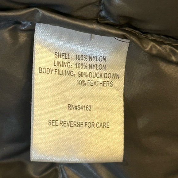 Calvin Klein Women's Charcoal Lightweight Puffer Jacket - Picture 10 of 10